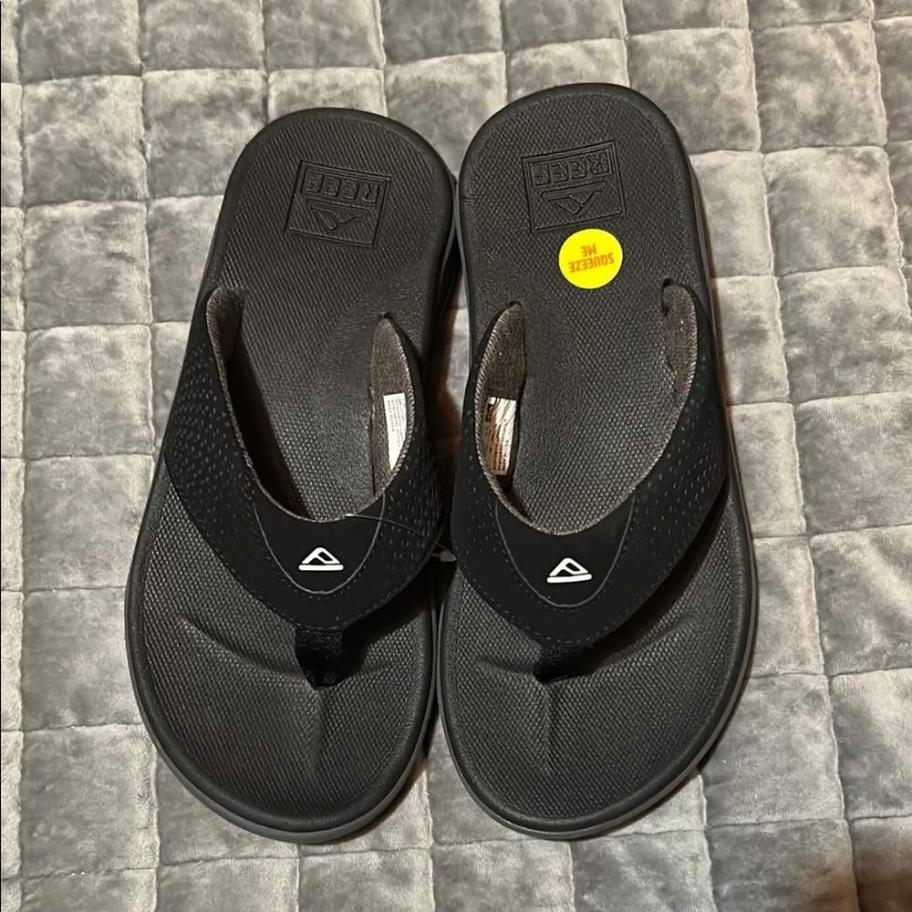 Reef Black Flip-Flops with Cushioned Sole and Textured Footbed